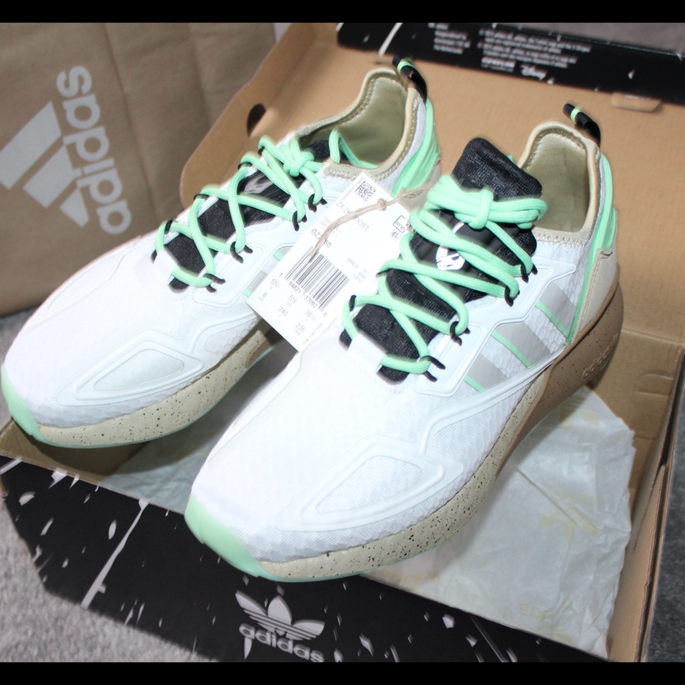 NEW ADIDAS STAR WARS MANDALORIAN ZX 2K